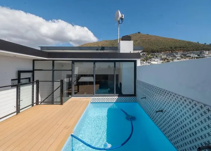 Metropole Green Point - 2Nd Floor Rooms