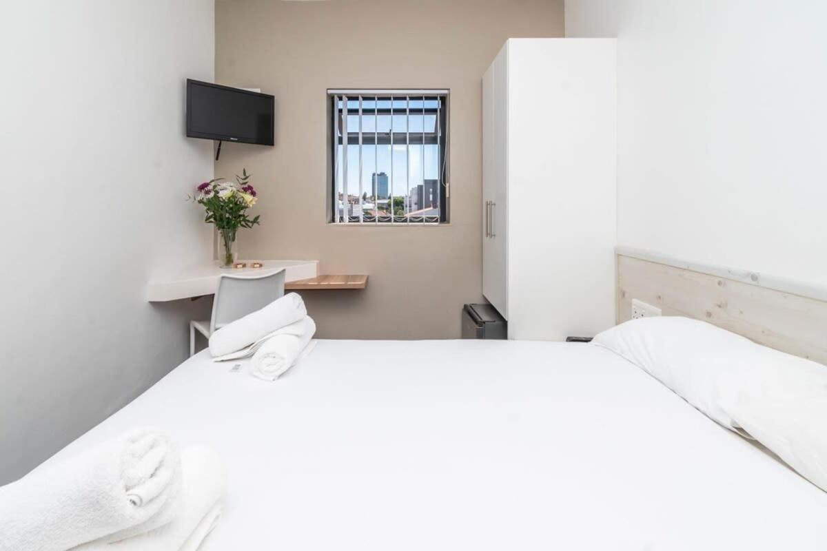 Metropole Point - 2nd Floor Apartment *